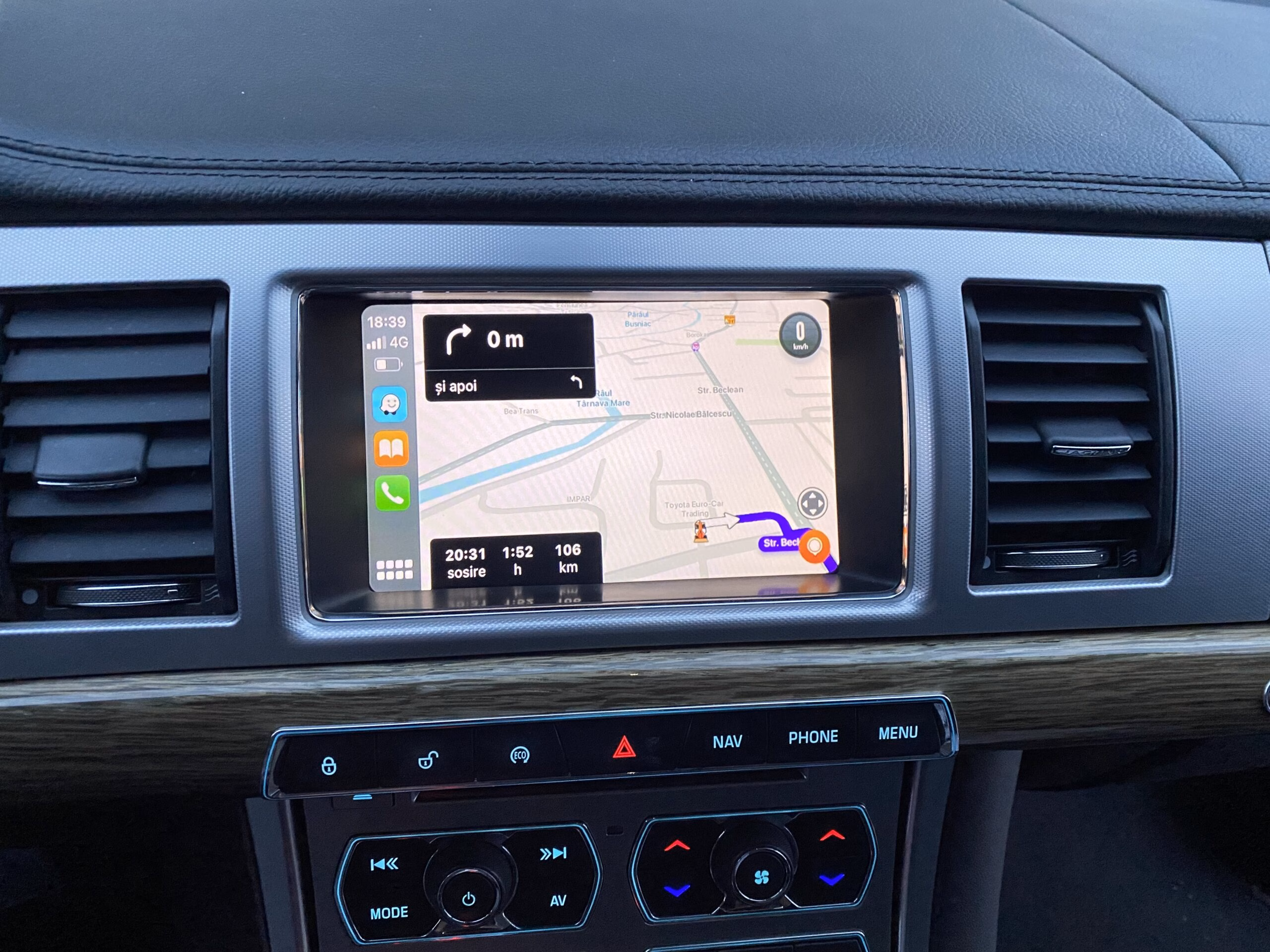 Wireless Carplay, Android auto pentru Land Rover si Jaguar cu sistem multimedia Bosch si cu display de 8". Mirror link si USB multimedia player - imagine 2