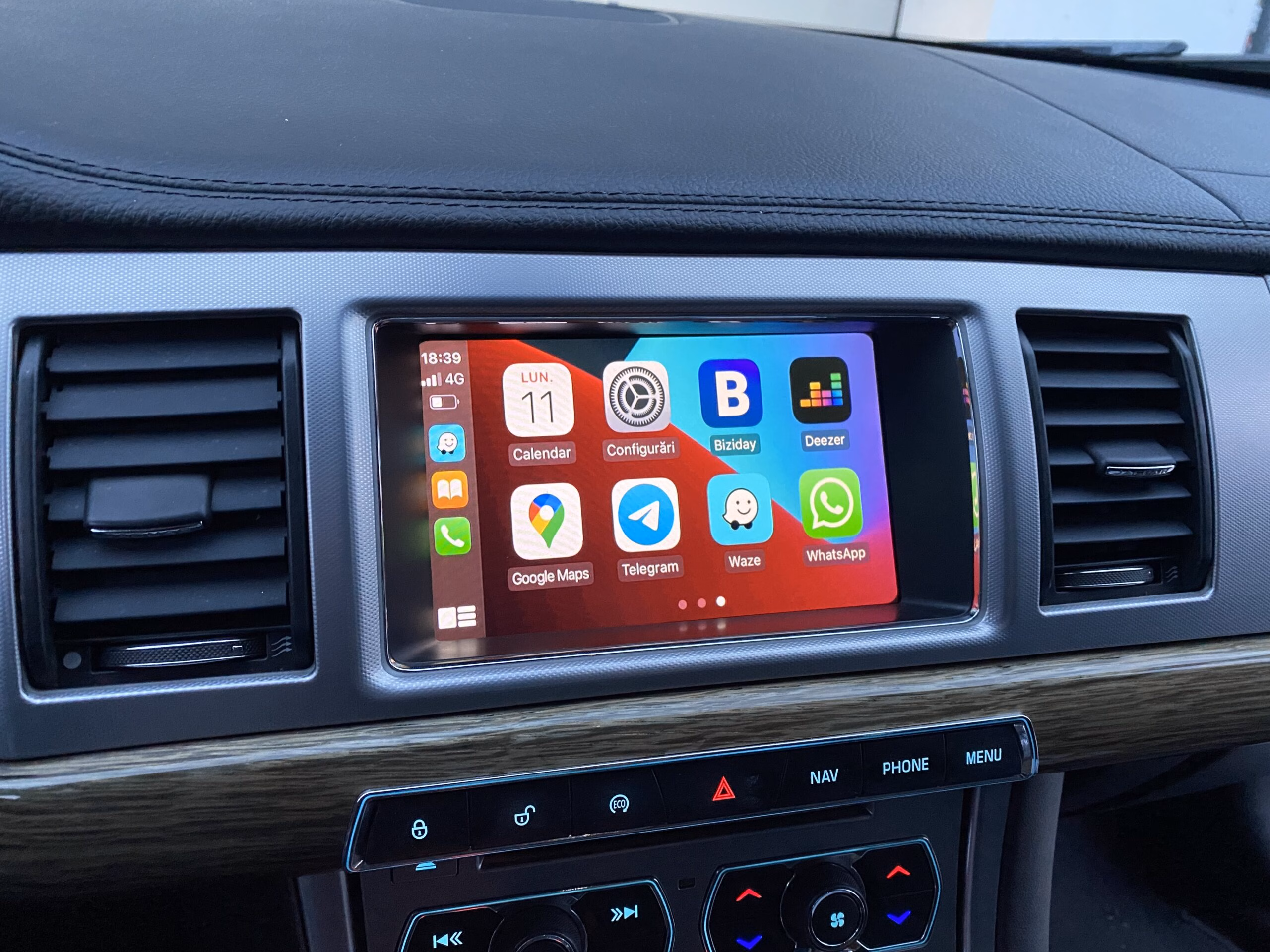 Wireless Carplay, Android auto pentru Land Rover si Jaguar cu sistem multimedia Bosch si cu display de 8". Mirror link si USB multimedia player - imagine 13